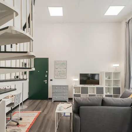 Architect's Loft By Rent 아파트 코모